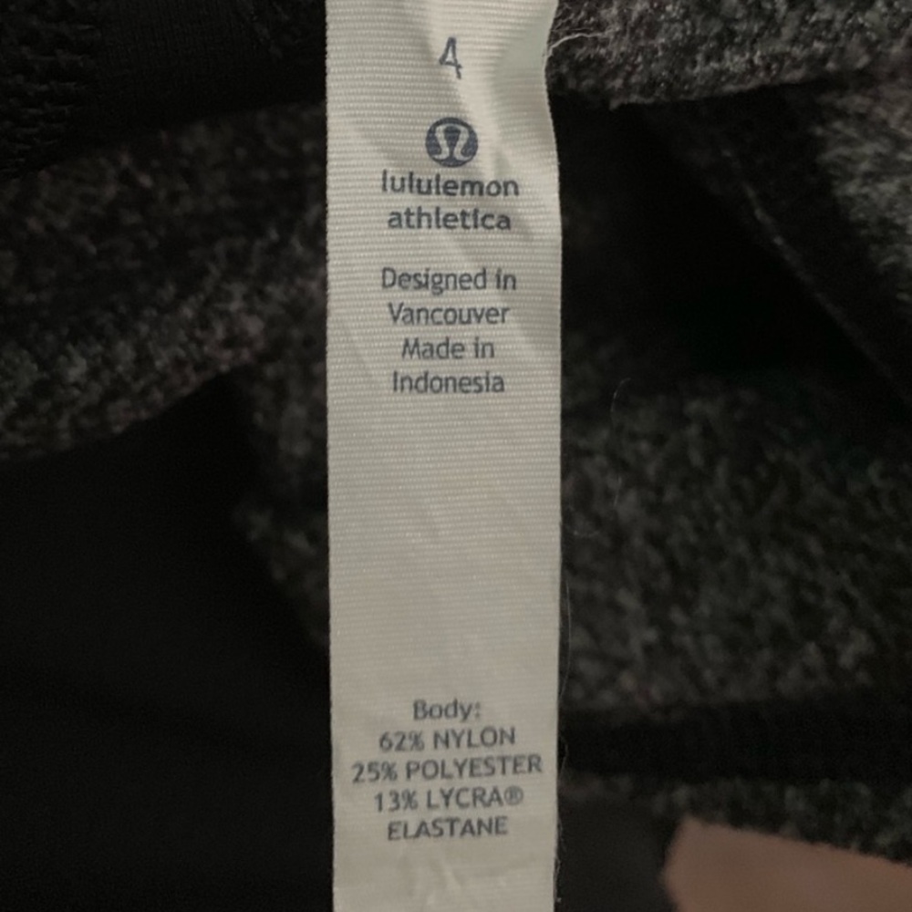 lululemon leggings:) - Picture 2 of 3